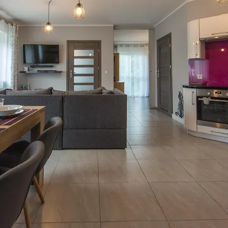 Ξενοδοχείο με διαμερίσματα Izerskie - Ul. Cicha 13f-g Świeradów-Zdrój