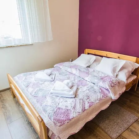 Izerskie - Ul. Cicha 13f-g 3*