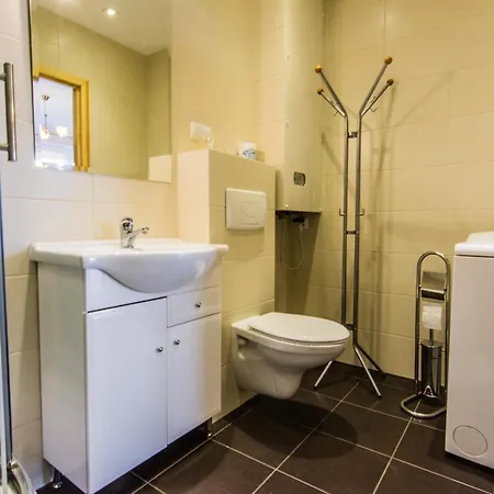 Izerskie - Ul. Cicha 13f-g شقة فندقية