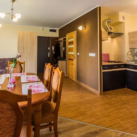 Izerskie - Ul. Cicha 13f-g 3*