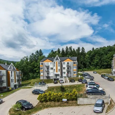 Ξενοδοχείο με διαμερίσματα Izerskie - Ul. Cicha 13f-g